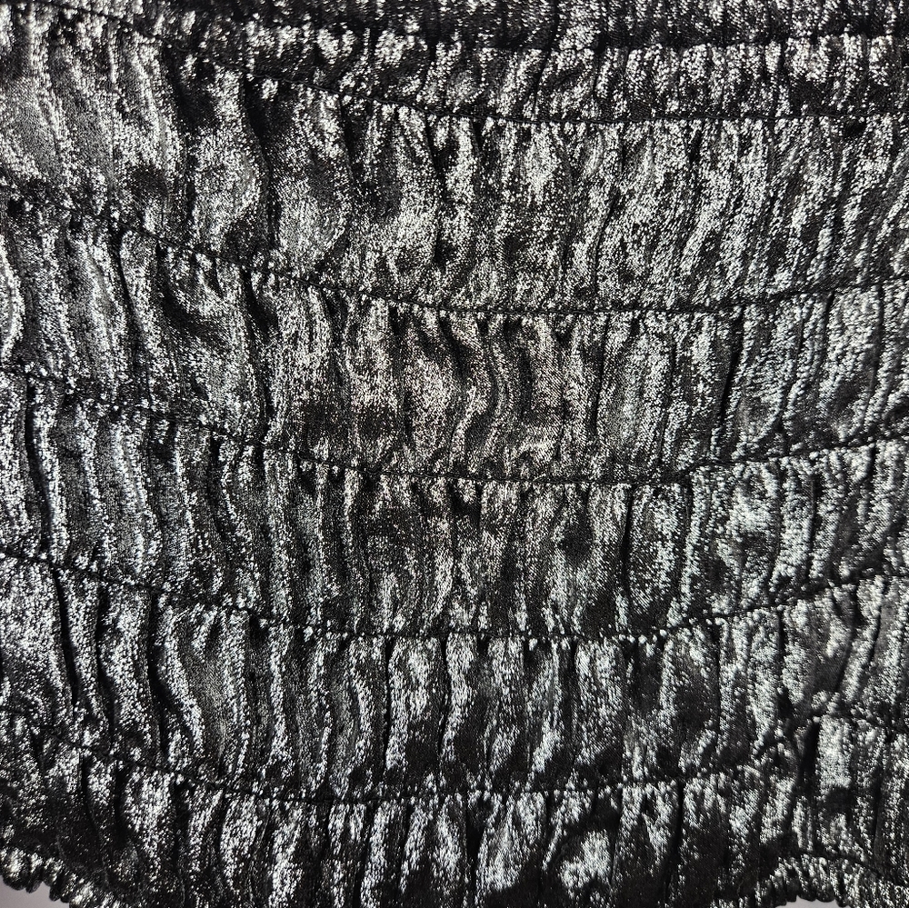 Future Collective metallic silver crop top - Picture 3 of 3